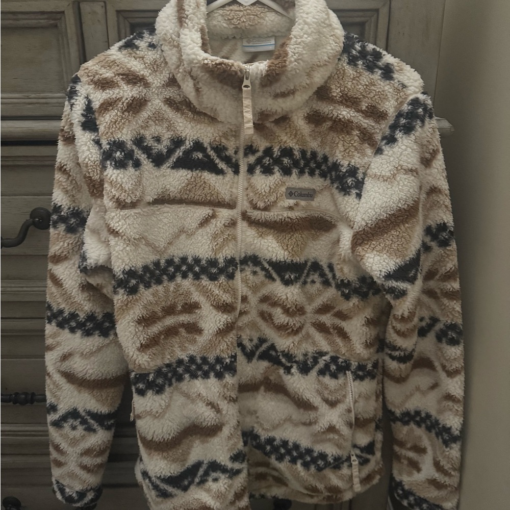 Columbia Sherpa Fleece Jacket in Cream and Brown